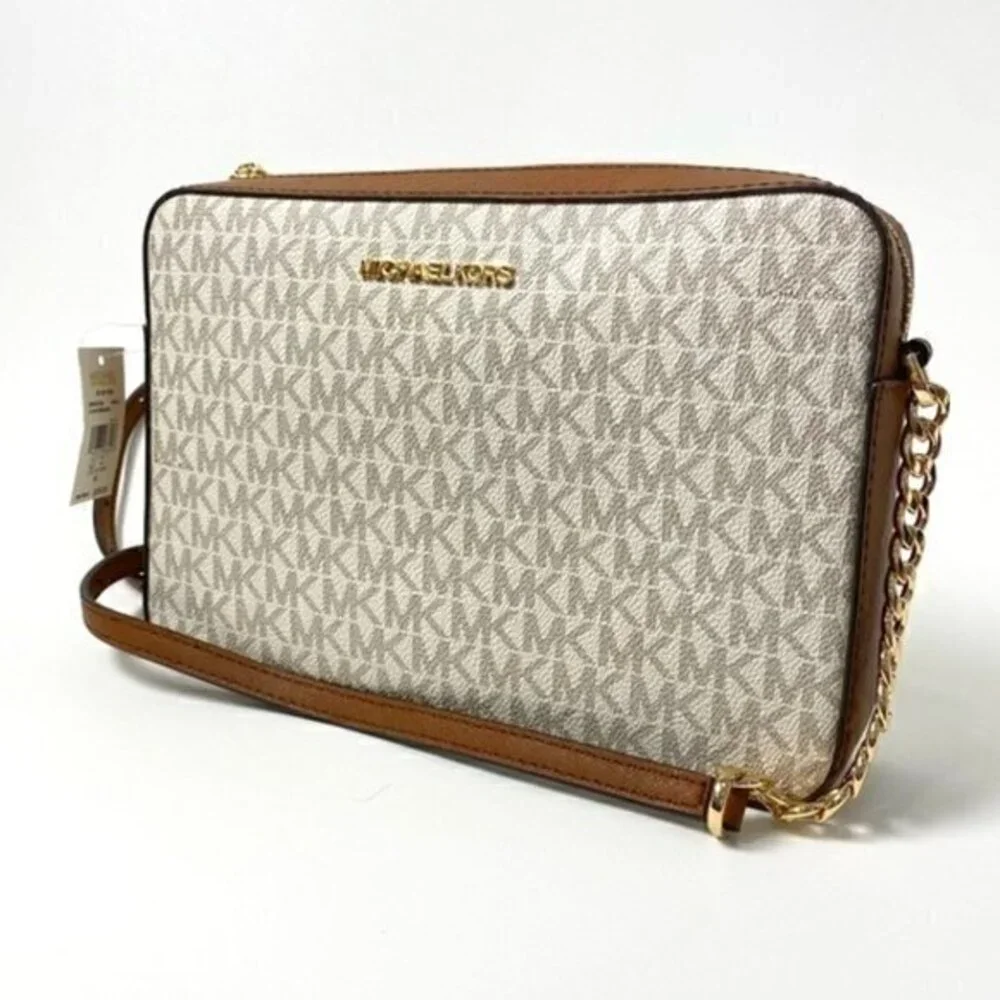 Michael Kors Handbag Large Jet set Crossbody Bag in Vanilla